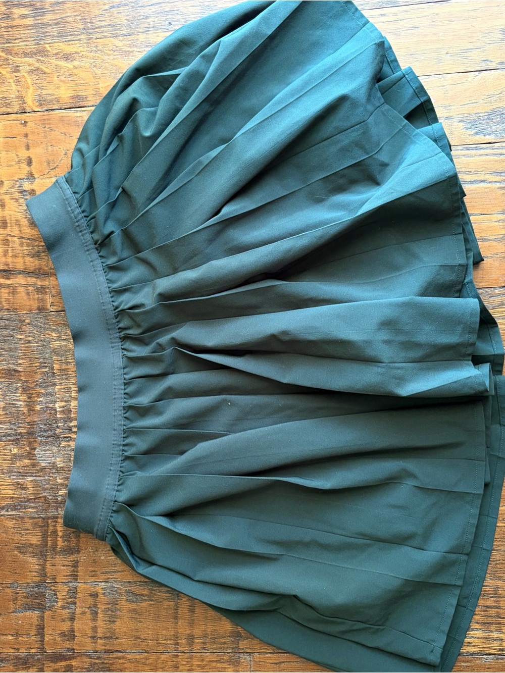 lululemon athletica Forest Green Pleated Skirt